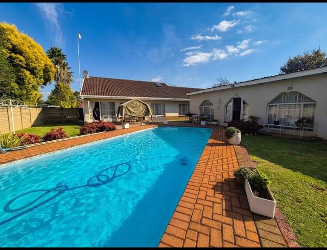 3 BEDROOM HOUSE FOR SALE IN SONLAND PARK